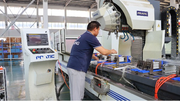 工業鋁型材數字化定制：24小時極速響應的服務革新 | 澳宏鋁業